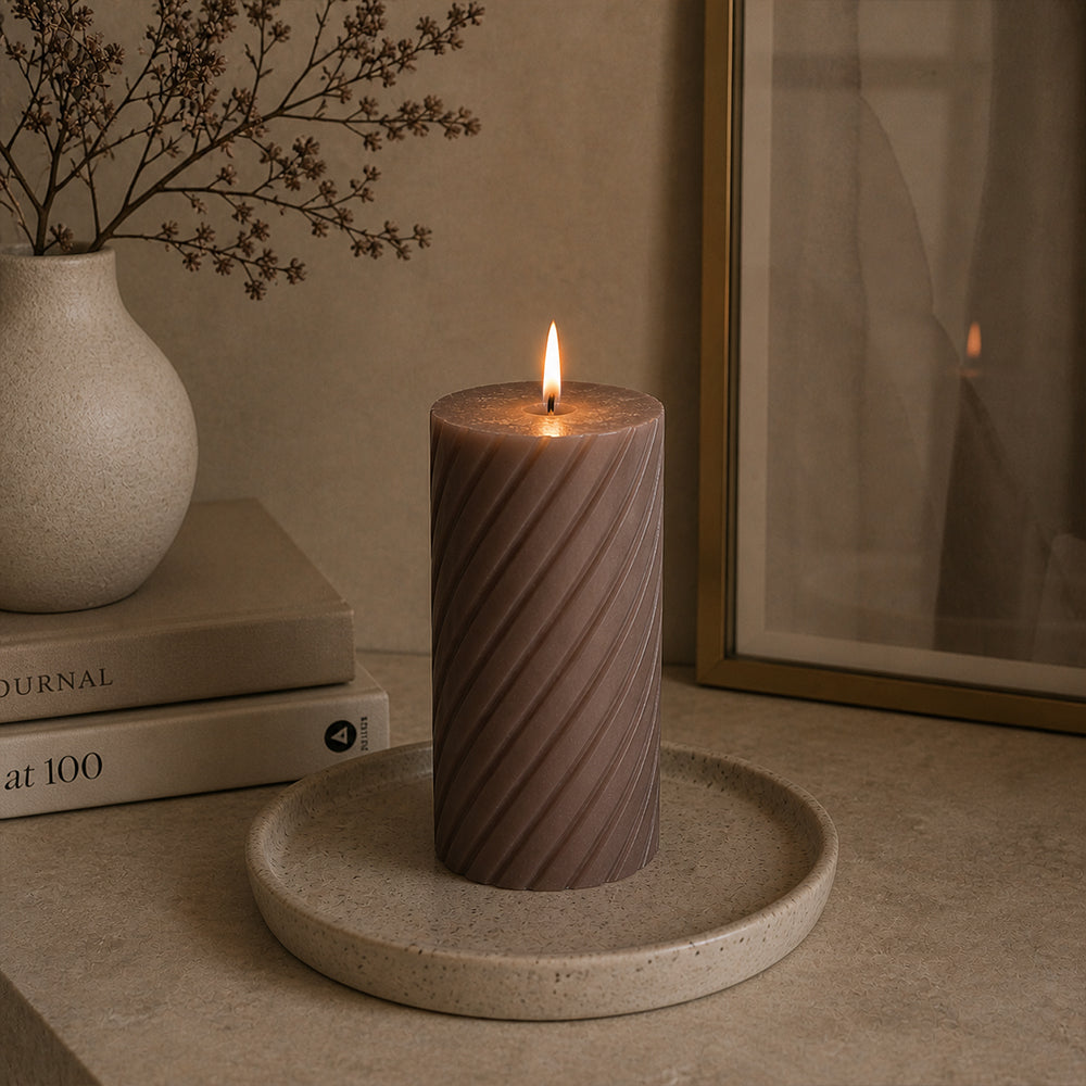 Vela Pilar Rústica Frisada 130x68mm Taupe 60h