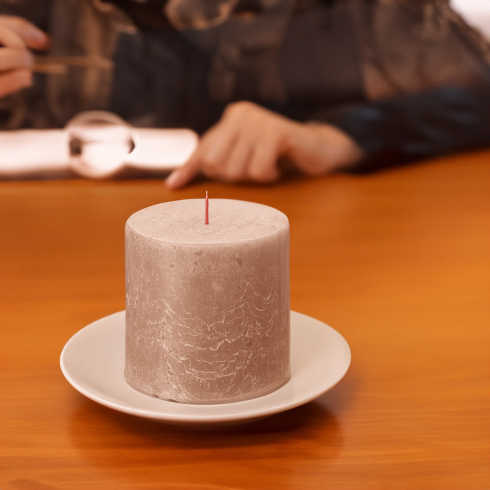 Vela Pilar Rústica 100x100mm Caramelo 62h