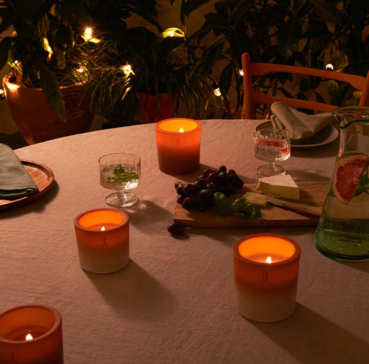 Ilumine o Verão com o Requinte das Velas Aromáticas e de Exterior